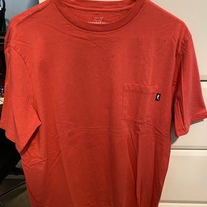 Great Condition Men’s Vineyard Vines T Shirt. Size: Small